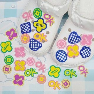 【✨Ooyoudo】จี้ PVC รูปกระดุม สําหรับตกแต่ง crocs jibbitz DIY จํานวน 6 ชิ้น【แตะผู้หญิง jibbitz อุปกรณ์เสริม】