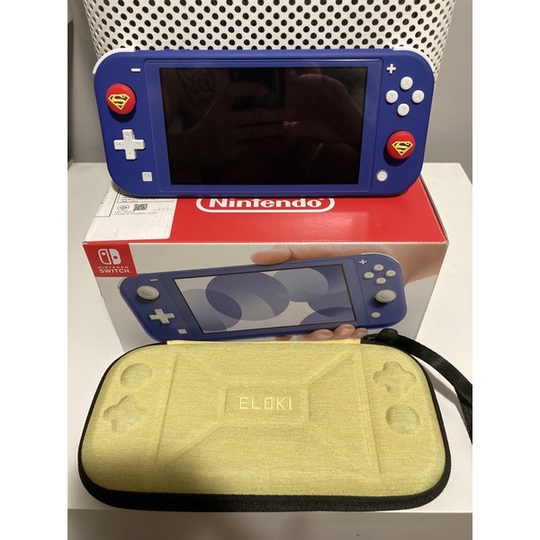 เครื่องเกม Nintendo Switch Lite สีน้ำเงิน (Blue) มือสอง สภาพนางฟ้า ประกัน 5 เดือน ไร้รอย พร้อมกระเป๋าซิป ราคาสุดคุ้ม!
