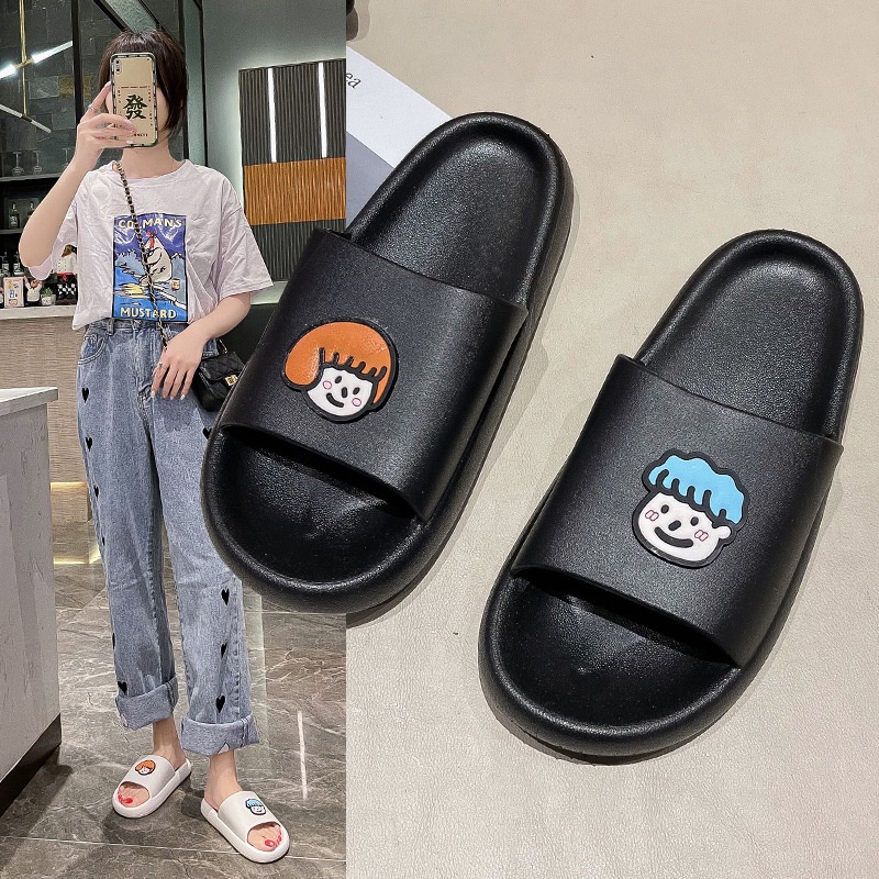 LGShoes พร้อมส่ง รองเท้าแบบสวม พื้นนิ่มใส่สบาย มีตัวการ์ตูนติดเป็น มี 2 สี ใส่ได้ทุกวัย ห้ามพลาดน๊า