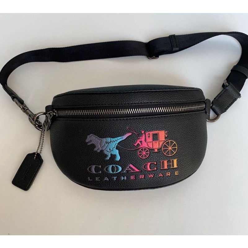 คาดอก COACH BELT BAG WITH REXY AND CARRIAGE (COACH 72688) 🇺🇸🇺🇸