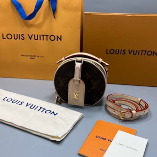 🔥ผ่อนได้🔥LV Mini Boite Chapaeu in Monogram Size 12 cm งาน Original อุปกรณ์ : Full Box Set [ กระเป๋าสะพายข้าง ]