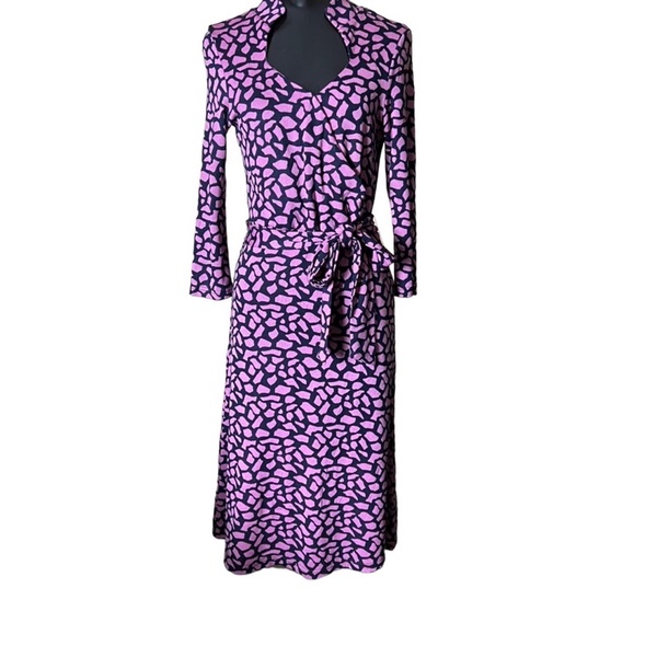 ❤️DVF เดรสคอเหลี่ยมปลายแหลม