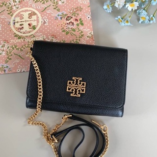 (ผ่อน0%) กระเป๋าสะพายข้าง Tory Burch Britten Chain Wallet Leather Crossbody Pink Moon 80100 หนังแท้ สีดำ สายโซ่ woc