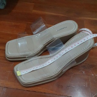 รองเท้าครีมคาดใส size 37 ขนาดเท้ายาว 23.5 cm.