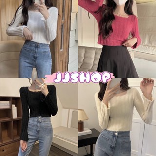 JJ shop 💜พร้อมส่ง เสื้อครอปสั้นแขนยาว ผ้าไหมพรมขนมุ้งมิ้งนุ่มๆเบาๆ "C587"