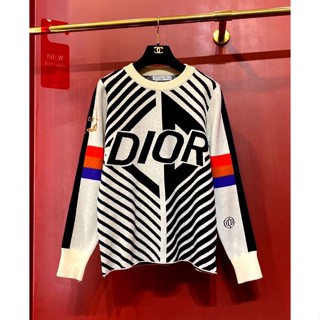 เสื้อdior​ส่งฟรีมีของแถม