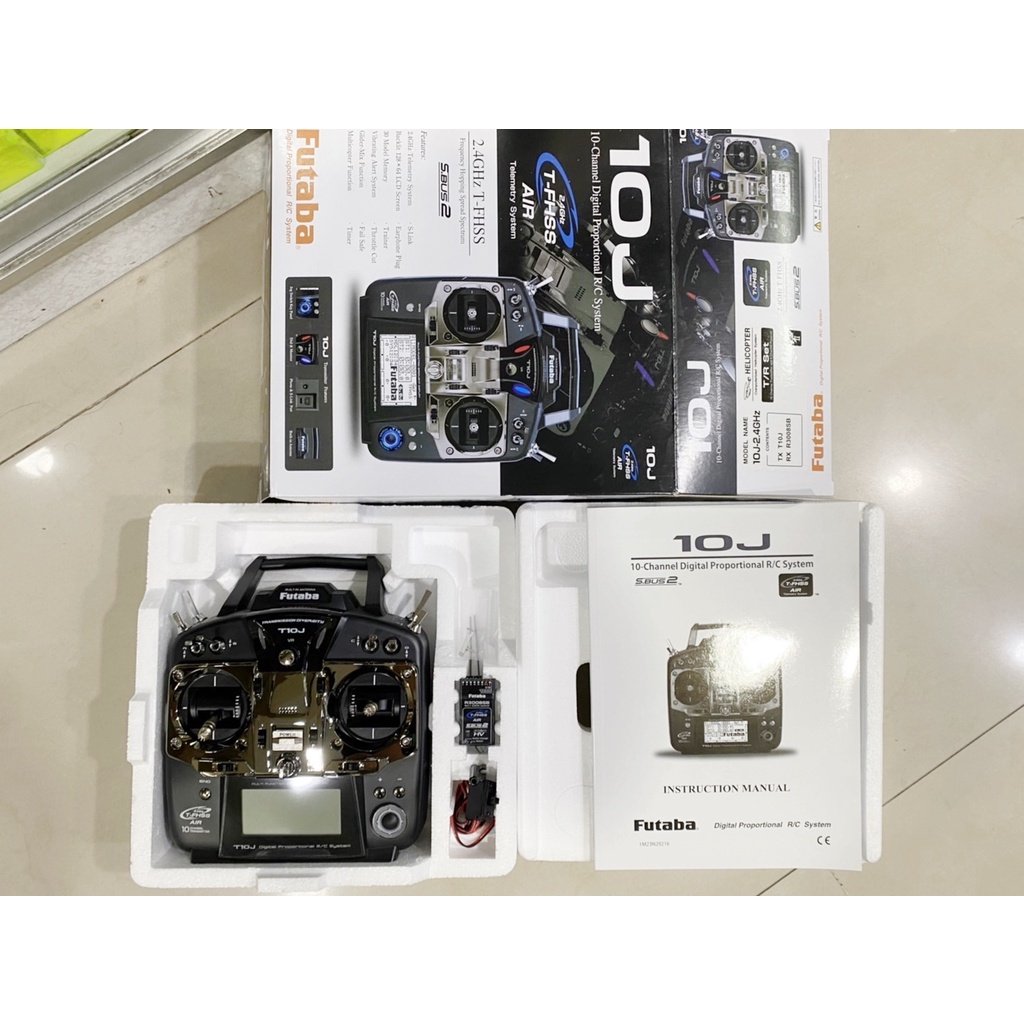 รีโมทบังคับวิทยุเครื่องบิน/ฮอยี่ห้อFUTABA 10J