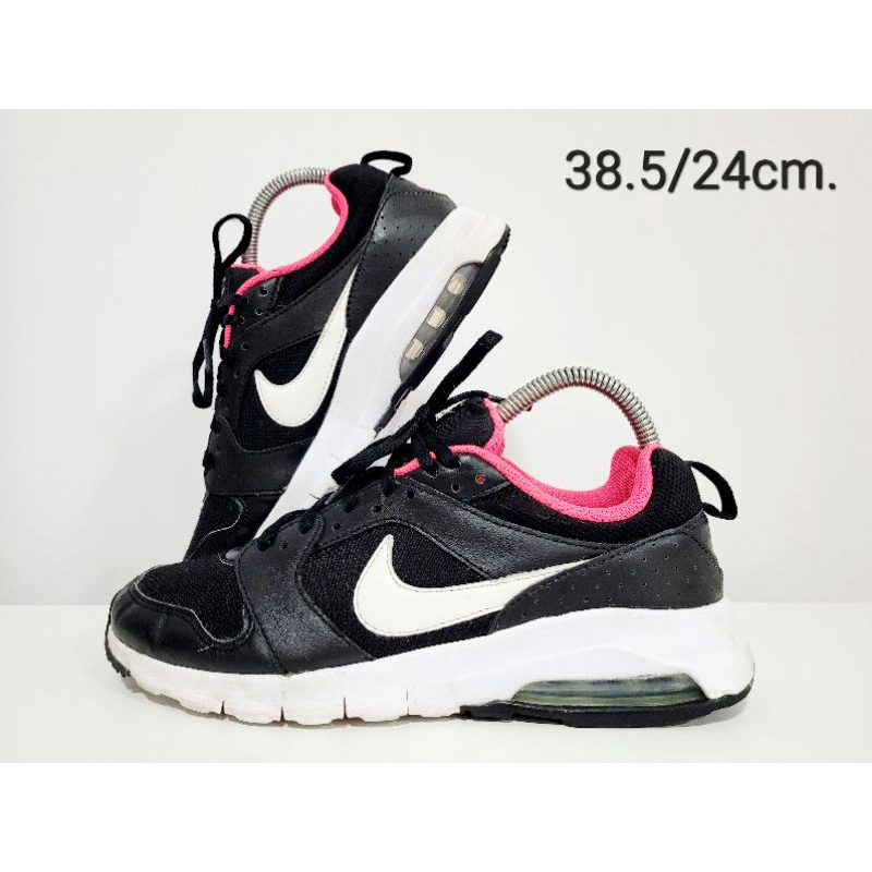 รองเท้ามือสอง Nike air max motion gs black white hyper pink