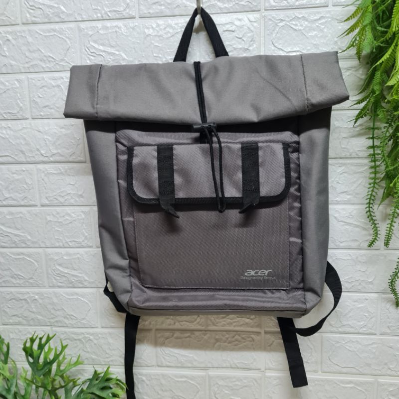 กระเป๋าเป้ Notebook ASER ทรงเท่ห์ ๆๆ กว้าง 11 สูง 16 ก้นและข้างกว้าง 3 นิ้ว ราคา 290 บาท  ส่งฟรี