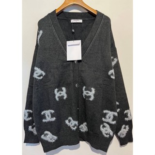 CHANEL METIERS DART RUNWAY CC LOGO GLITTERED CASHMERE DARK GREY &amp; SILVER CARDIGAN เสื้อคลุม คาร์ดิแกน แบรนด์ชาแนล