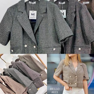 Hello Shop: เสื้อครอป คอปกแขนสั้นดีเทลกระดุม 4 เม็ด
