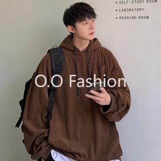 O.O fashion  O.O Fashion เสื้อยืด oversize 2022 ins สวยงาม Chic คุณภาพสูง EF22102508-1 37Z230910