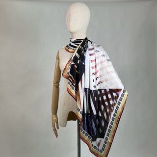 GUYLAROCHE ผ้าพันคอ Signature scarf  ลาย Shadow Color Block (GQ41BE)