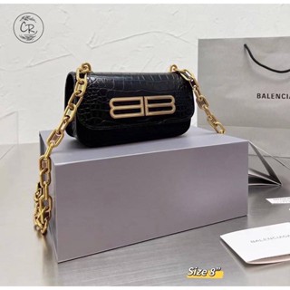 กระเป๋าสะพาย Balenciaga