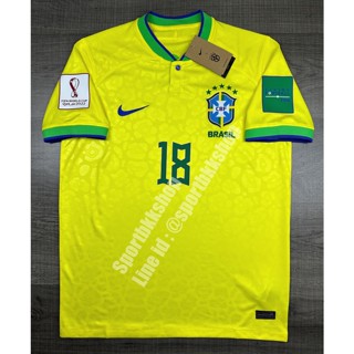 เสื้อฟุตบอล ทีมชาติ Brazil Home บราซิล เหย้า พร้อมเบอร์ชื่อ 18 ANTHONY และอาร์มฟุตบอลโลก 2022