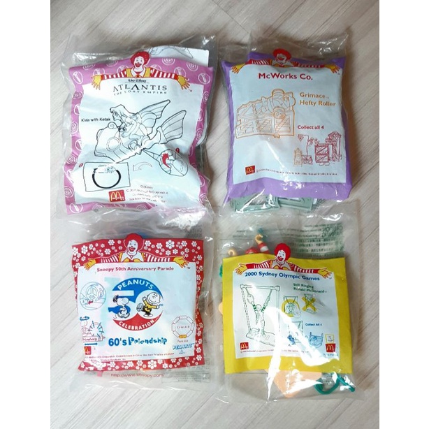 ของเล่นของสะสม ชุด Happy Mael McDonald's คละแบบ ของใหม่ในแพ็ค