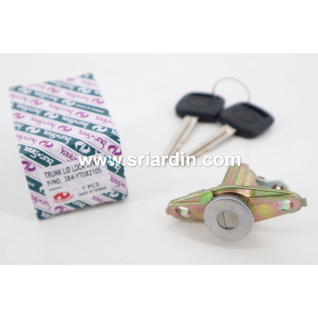 Toyota Corolla AE110 AE111 95-97 ล็อคฝากระโปรงหลัง ( Bonet Lock ) พร้อมกุญแจ OE Part Number : 69055-1A120 69055-1A190