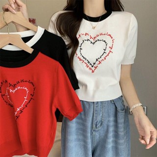 Bonnie(พร้อมส่ง/93052)เสื้อยืดผู้หญิงฤดูร้อน 2022 ใหม่แขนสั้นคอกลมเกาหลีเสื้อถักแบบสบาย ๆ ส่วนบางปักลายหัวใจ