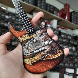 กีตาร์จิ๋ว IBANEZ atribute IRON MAIDEN ชั้นโชว์ตกแต่งผนังบ้าน