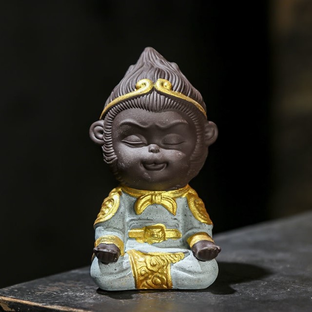 Monkey King fish tank Ornaments เซรามิค Qitian Dasheng ภูมิทัศน์ทรายสีม่วงชาสัตว์เลี้ยง aquarium roc