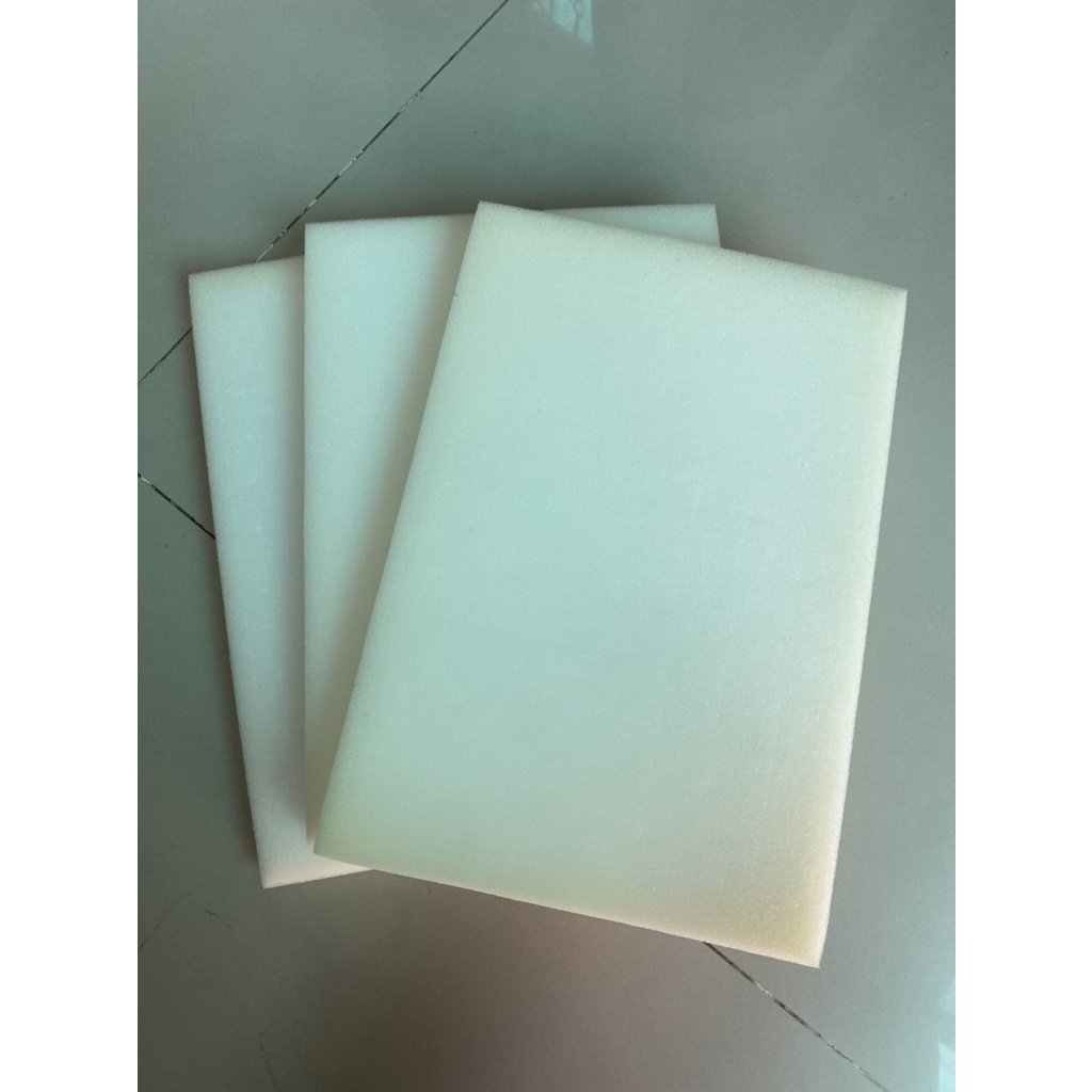 ** สีเหลืองเนื่องจากโดนแดด ** ฟองน้ำปลุกผัก 96 ช่อง เนื้อละเอียด**มีขอบ**ไม่มีปัญหาคุณภาพอืนๆๆ ขอลุกค้าที่รับได้