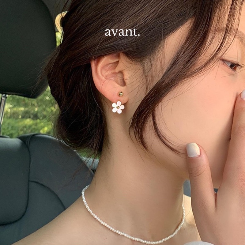 avantgarde.bkk 💐 Magnolia earrings (S925) &necklace (titanium)