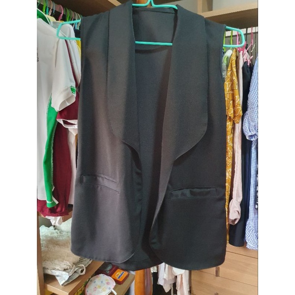ส่งต่อ เสื้อblazer แขนกุดสีดำ