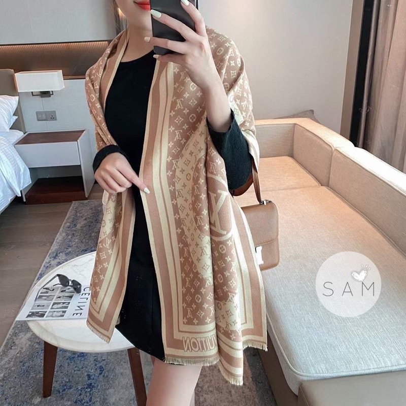 ผ้าพันคอ LV หลายรุ่น ผ้าพันคอ LV ระดับไฮเอนด์ กว้าง 65 ซม. ใส่ Da Lat สวยมาก