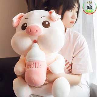 หมูชมพูถือขวดนมขนาด 55CM 70CM ตัวใหญ่น่ากอด นุ่มฟู ตุ๊กตาตัวใหญ่ เขียนการ์ดอวยพรได้ ของขวัญวันเกิด ของขวัญให้แฟน