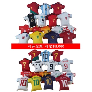 2022 Qatar World Theme Cup ตกแต่งตกแต่งเสื้อฟุตบอลหมอนส่งเสริมการขายในร้านโลโก้ที่ปรับแต่งได้