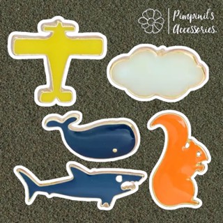 ʕ •ᴥ•ʔ ✿ พร้อมส่ง : เข็มกลัดเซ็ทกระรอก,วาฬ,ฉลามและเครื่องบิน | Squirrel, Whale, Shark &amp; Airplane Enamel Brooch Pin Set.