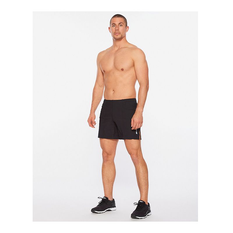 2XU LIGHT SPEED 7 INCH COVER SHORT กางเกงวิ่งขาสั้นผู้ชาย รุ่น MR6505B-BLKBRF