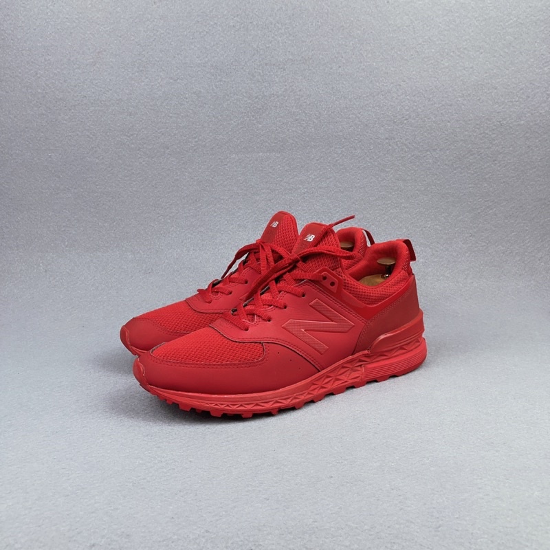 รองเท้ามือสอง New Balance 574 'Red' ของแท้100% Size :: 44eu / 28cm