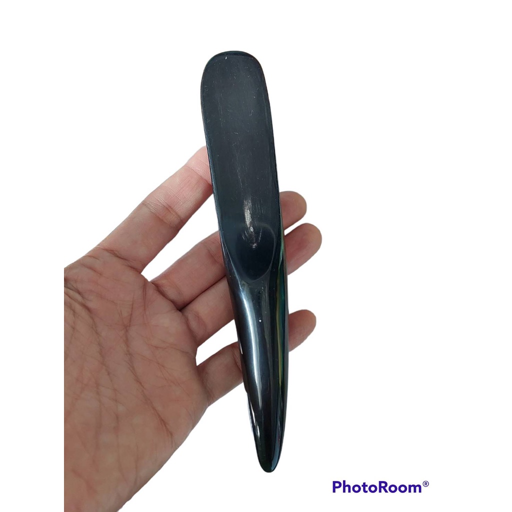 ไม้กัวซา แบบตัน ยาว 13ซม.  ทรงเขา ทำจากเขาจามรีแท้ เขาจามรีตัน ใช้ขูดกัวซา ขูดลำตัว คลายปวดเมื่อย