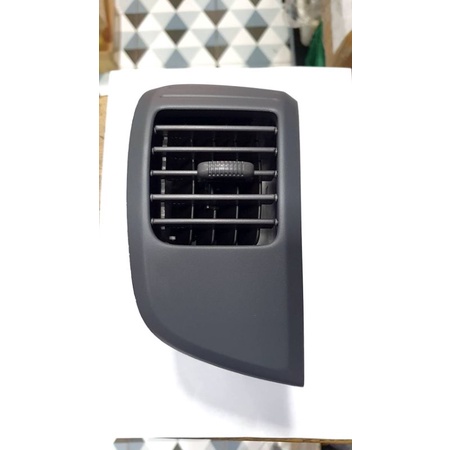 ช่องแอร์ ISUZU d-max ปี 03 ถึงปี 2011 ด้านซ้ายมือคนนั่งสีเทาดำสามารถใช้กับ  mu-7สินค้าใหม่แท้เก่าเก็