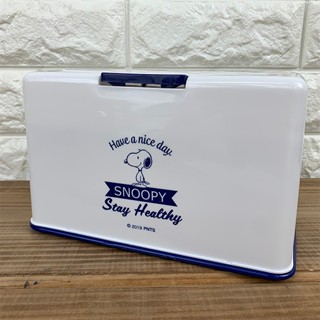 กล่องเก็บหน้ากากอนามัย ลาย Snoopy สีขาว ขนาด 21.8 x 13 x 11.8 ซม. ใส่หน้ากากแบบแนวนอนได้ 60 แผ่น