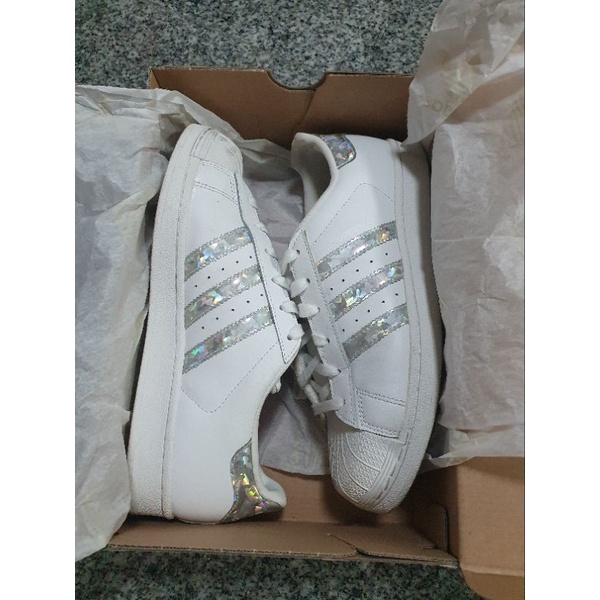 (มือสอง) รองเท้าผ้าใบ Adidas Superstar