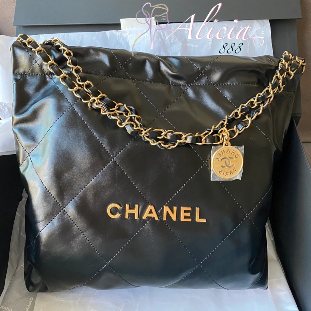 CHANEL 22 SMALL HANDBAG in Calfskin Shopping Bag Gold CC Chain Bag AS3260