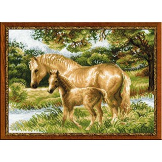 Rio-1258 Horse with Foal  ชุดปักครอสติชลิขสิทธิ์แท้ ครอสติชไม่พิมพ์ลาย แบรนด์ Riolis