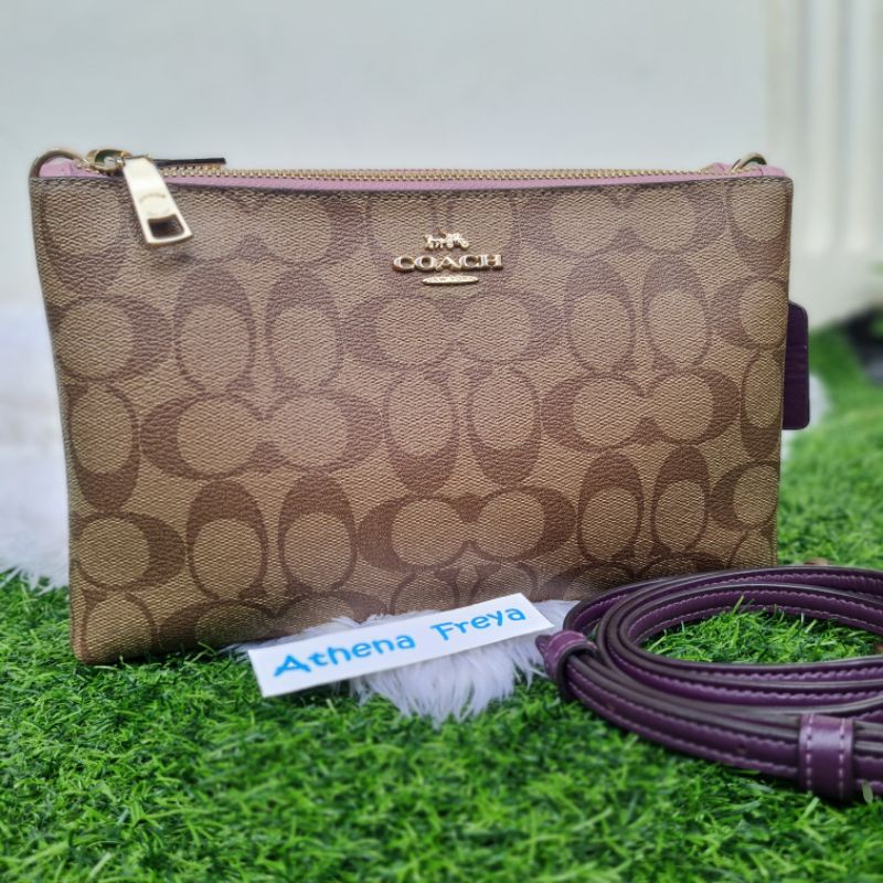 ครอสบอดี้ ไลลา รุ่นยอดนิยม  Coach มือสองของแท้Coach F72890 Lyla Crossbodyสีน้ำตาลลายซี-ชมพูม่วง