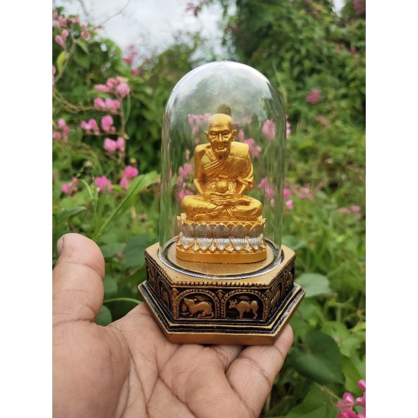 พระตั้งหน้ารถหลวงปู่ทวด