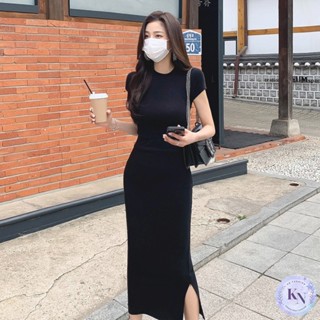 🎏Korea NEW เดรสทรงยาว แขนสั้นแต่งพับกุด ด้านข้างแต่งย่น สีดำล้วน
