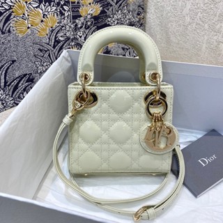 พรี​ ราคา7900 Dior Lady micro หนังแท้ กระเป๋าถือ กระเป๋าสะพาย กระเป๋าสะพายไหล่12*10*5cm