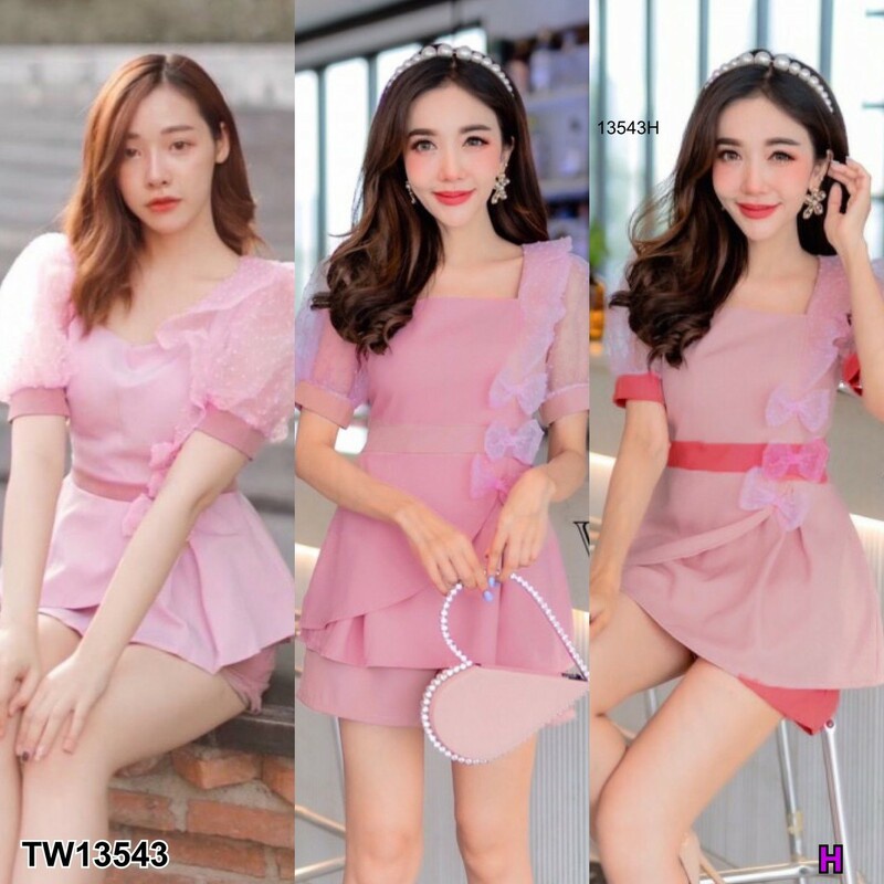 JK13543 Set 2 ชิ้น เสื้อป้ายอก ทรงคอยู แขนพอง เนื้อผ้าซาร่า แต่งระบายผ้าแก้วลายจุด มาพร้อมกางเกงขาสั