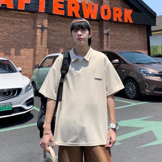 【M-2XL】เสื้อยืดโปโล แขนสั้น คอปก มีซิป ทรงหลวม ลายวาฟเฟิล สไตล์เกาหลี สตรีท สําหรับผู้ชาย