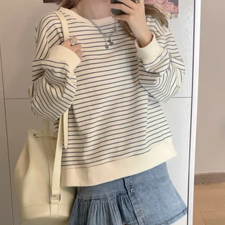 FASHION.61 เสื้อเเขนยาวคอกลมผู้หญิง เสื้อคลุมลายริ้ว รุ่น W6874
