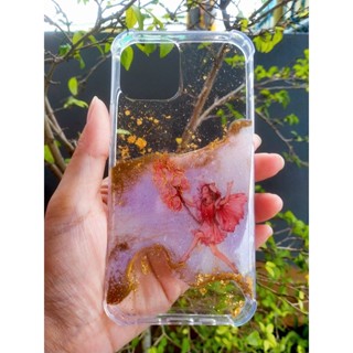 เคสart resin ลายหินอ่อนโทนม่วง ประดับแฟรี่เทล นางฟ้าน้อยน่ารักมากๆค่ะ ประดับทองสวยงามไม่ซ้ำใคร