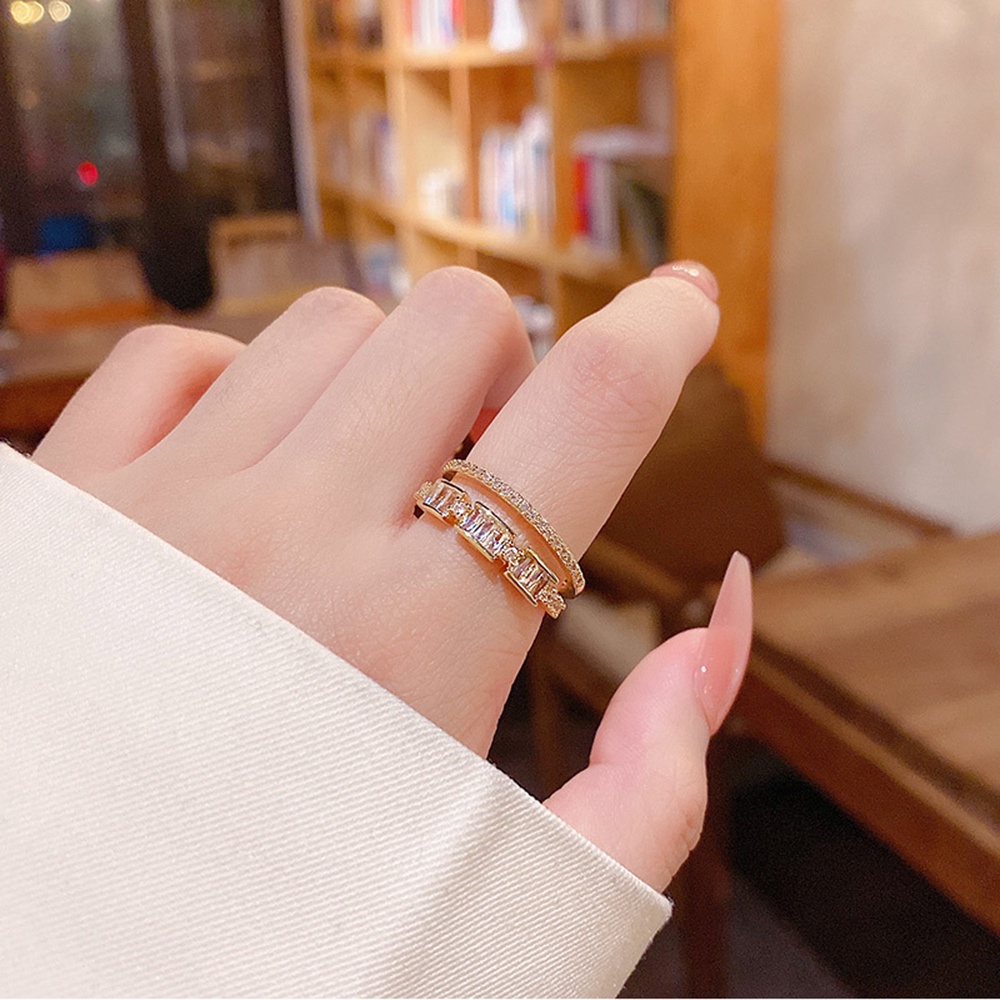 เครื่องประดับ แหวนหมั้นแต่งงาน เหล็กไทเทเนียม ประดับเพชรคริสตัล สองชั้น ปรับขนาดได้ แบบเรียบง่าย สไตล์เกาหลี สําหรับผู้หญิง