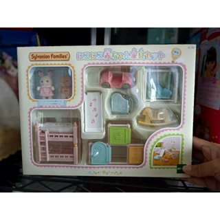 SYLVANIAN FAMILIES Room Sets Pet Baby Furniture Set เซตห้องนอน+ตัวตุ๊กตา เซตนี้ไม่ควรพลาดเลยนะคะ