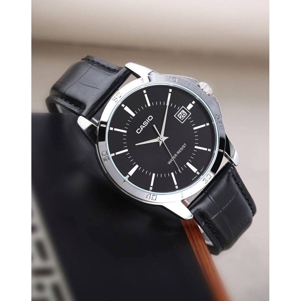 (พร้อมกล่องคู่มือ) นาฬิกาแฟชั่น สายหนัง กันน้ำ วันที่ นาฬิกาข้อมือหญิงชาย นาฬิกาผู้ชาย นาฬิกาผู้หญฺิง แสดงวันที่ RC617/1